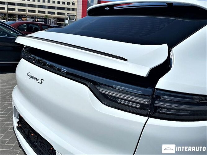 Porsche Cayenne S Coupe 43 interauto-car