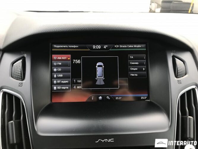 Ford Focus 37 interauto-car