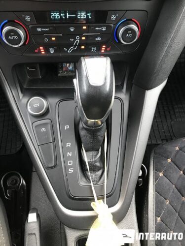 Ford Focus 39 interauto-car