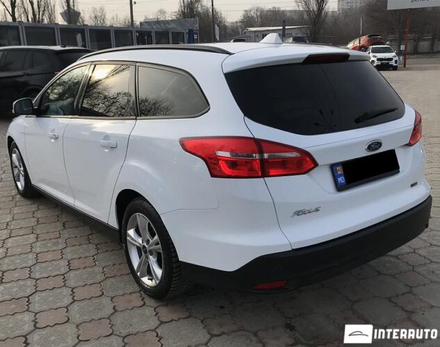 Ford Focus 29 interauto-car
