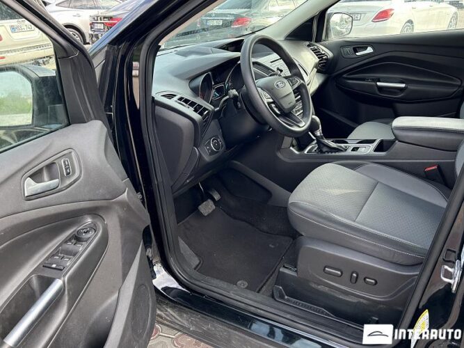 Ford Escape 31 interauto-car