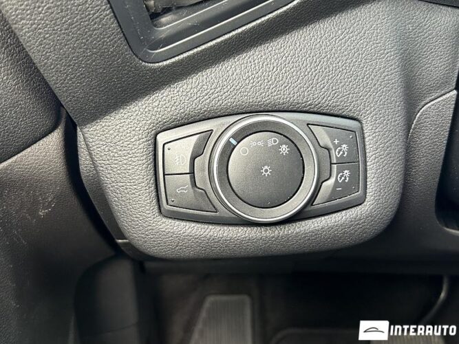 Ford Escape 33 interauto-car