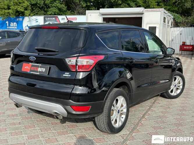 Ford Escape 30 interauto-car