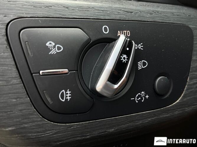 Audi A4 44 interauto-car