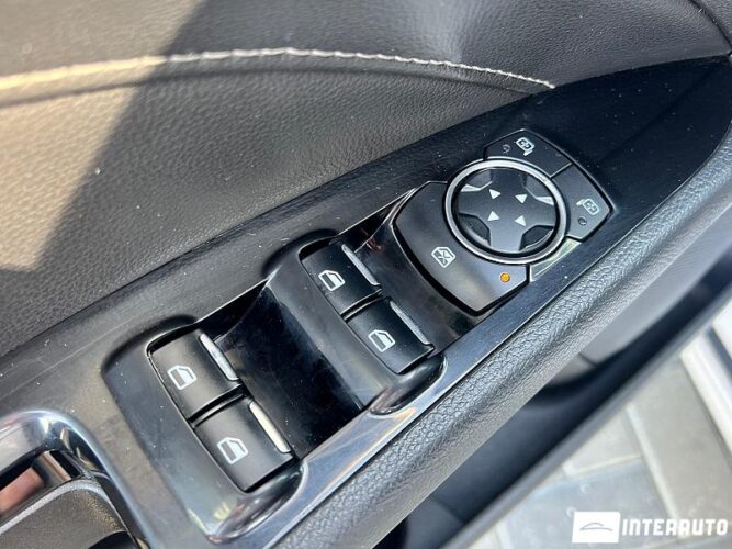 Ford Fusion 54 interauto-car