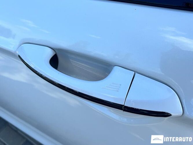 Ford Fusion 53 interauto-car