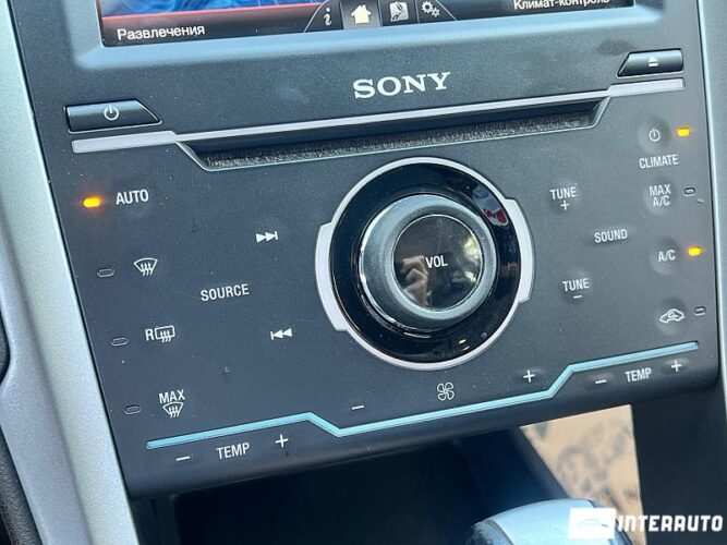 Ford Fusion 46 interauto-car