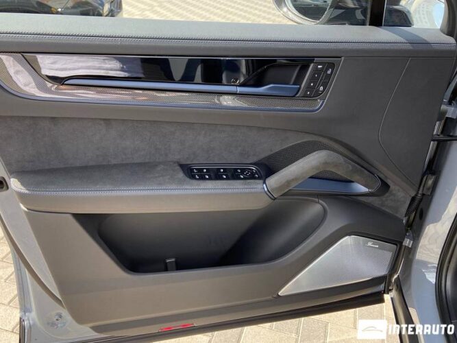 Porsche Cayenne Turbo GT Coupe 39 interauto-car