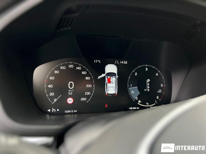 Volvo XC 60 42 interauto-car