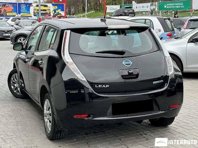 Nissan Leaf 33 interauto-car
