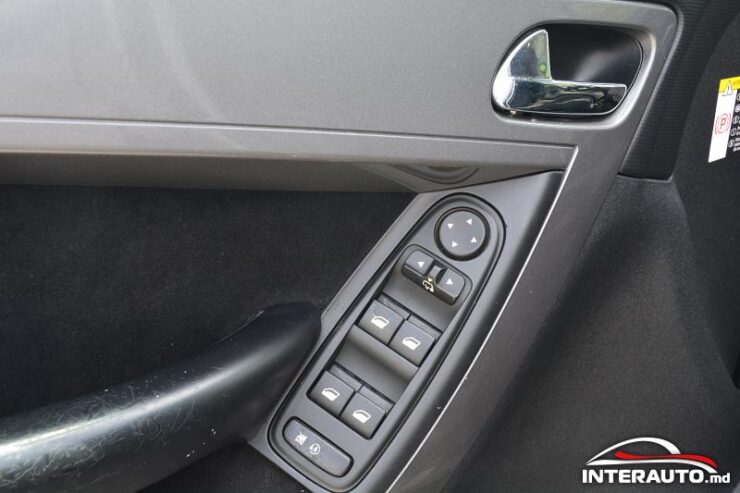 Citroen C4 Picasso 33 interauto-car