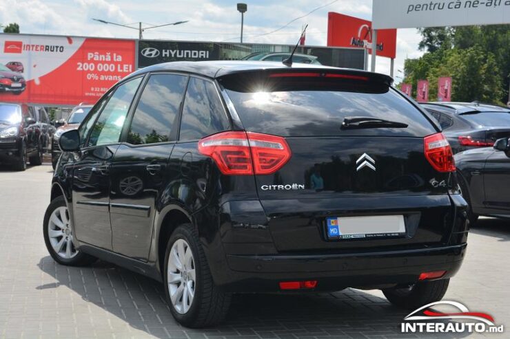 Citroen C4 Picasso 32 interauto-car