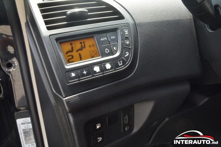 Citroen C4 Picasso 34 interauto-car