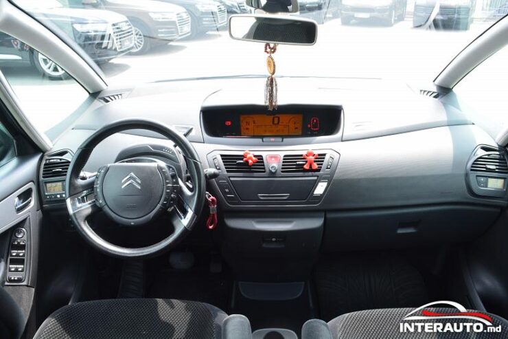 Citroen C4 Picasso 37 interauto-car