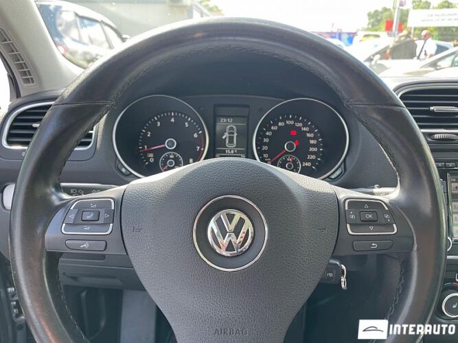 Volkswagen Golf 37 interauto-car