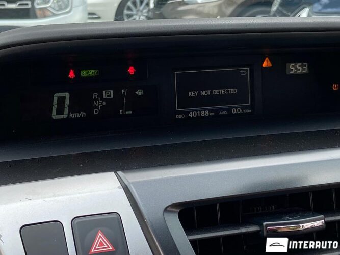 Toyota Prius Plus / V 39 interauto-car