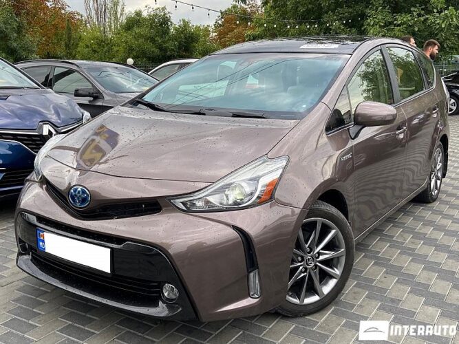 Toyota Prius Plus / V 29 interauto-car