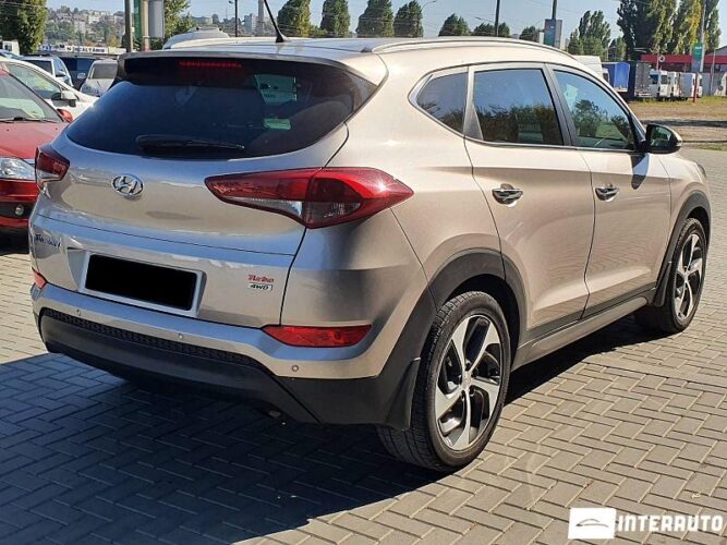 Hyundai Tucson 28 interauto-car