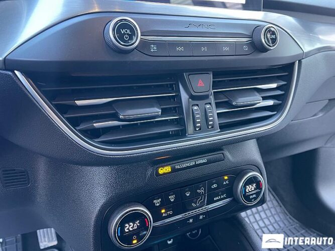 Ford Focus 46 interauto-car