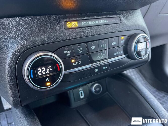 Ford Focus 47 interauto-car