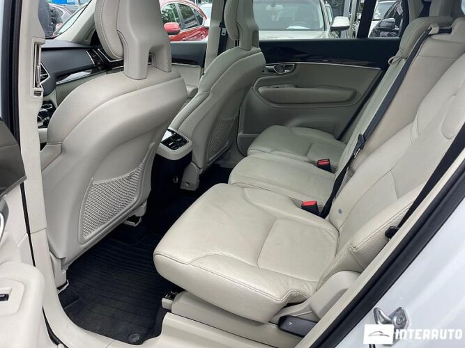 Volvo XC 90 43 interauto-car