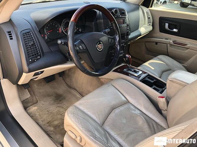 Cadillac SRX 31 interauto-car