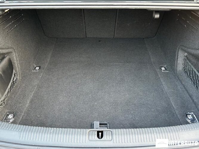 Audi A4 55 interauto-car