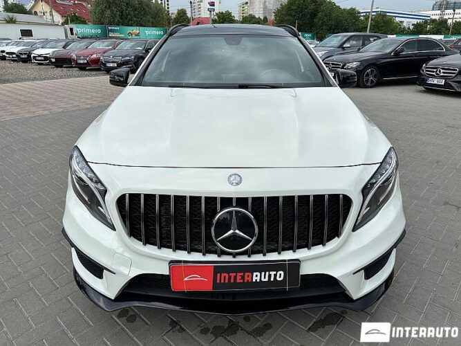 Mercedes GLA 45 AMG 42 interauto-car