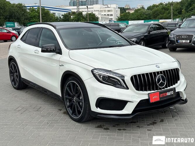 Mercedes GLA 45 AMG 41 interauto-car