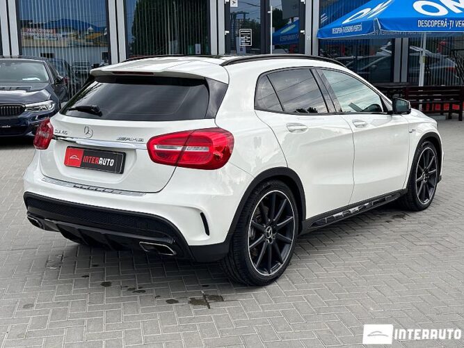 Mercedes GLA 45 AMG 40 interauto-car