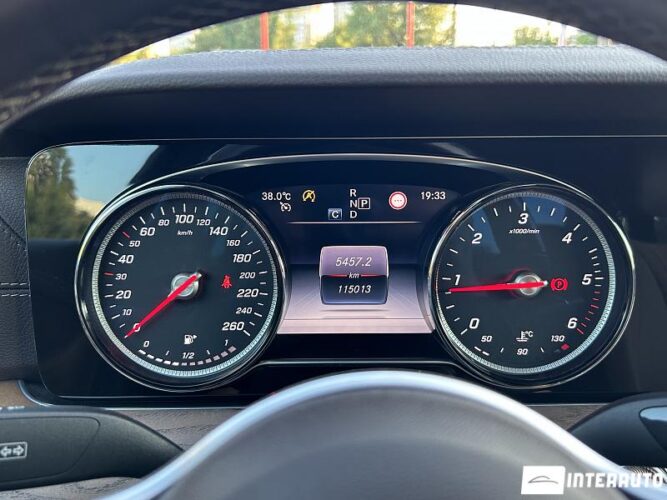 Mercedes E 300 37 interauto-car