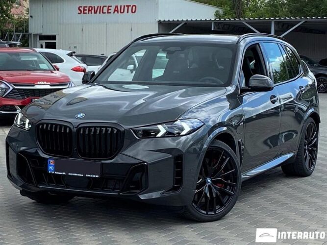 BMW X5 5.0e 40 interauto-car