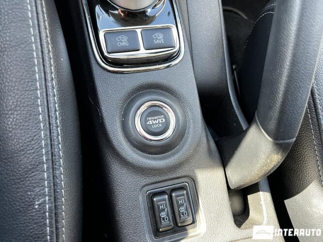 Mitsubishi Outlander 43 interauto-car