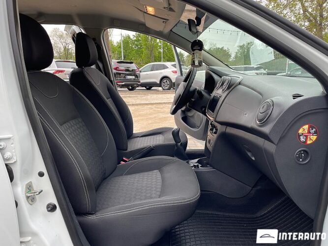 Dacia Sandero 32 interauto-car