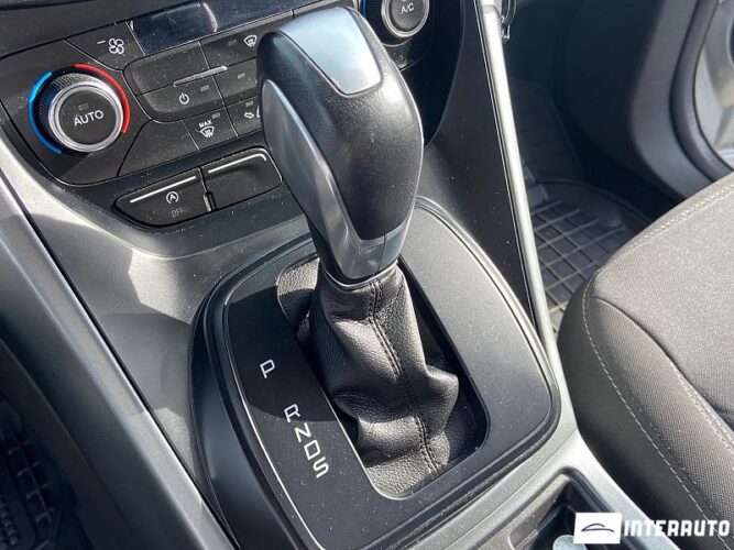 Ford Kuga 39 interauto-car