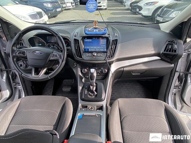 Ford Kuga 40 interauto-car