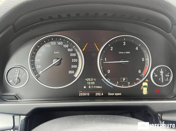 BMW X5 2.5D 42 interauto-car