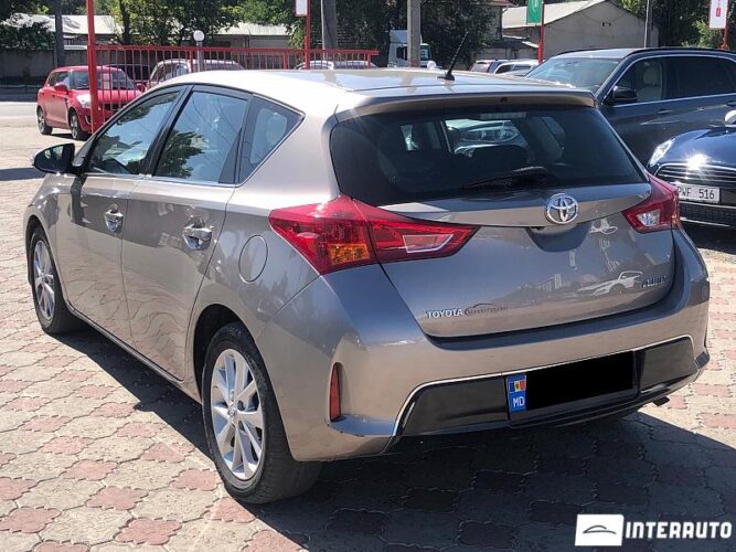 Toyota Auris 25 interauto-car
