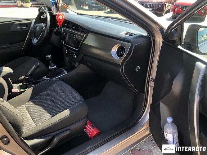Toyota Auris 35 interauto-car