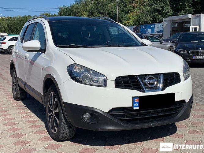 Nissan Qashqai+2 30 interauto-car