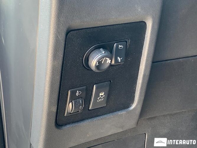 Nissan Qashqai+2 34 interauto-car