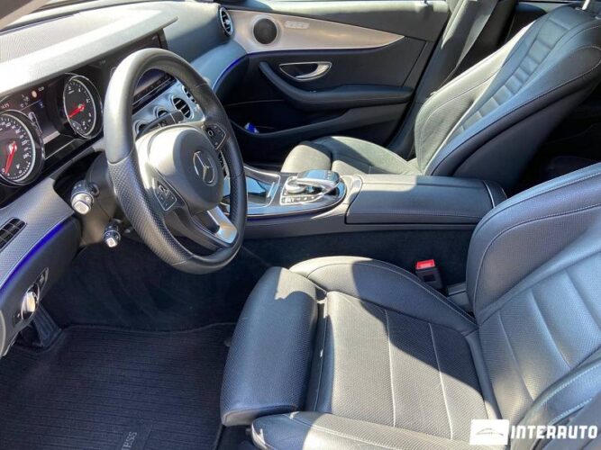 Mercedes E 220 36 interauto-car