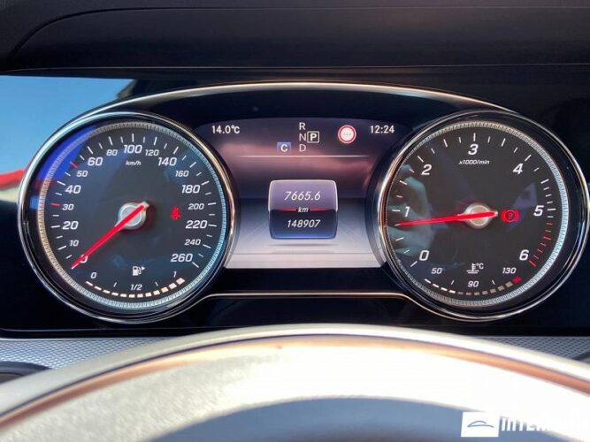 Mercedes E 220 38 interauto-car