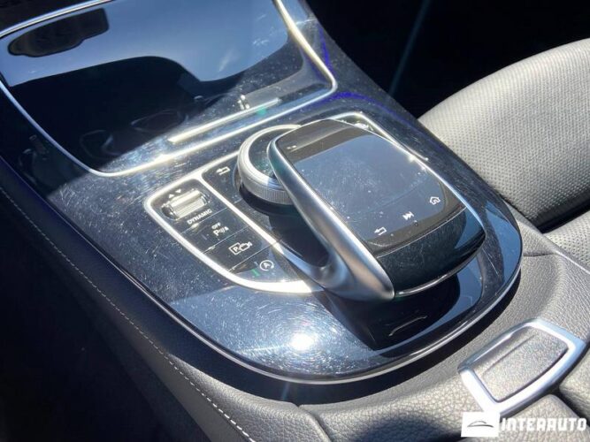 Mercedes E 220 44 interauto-car