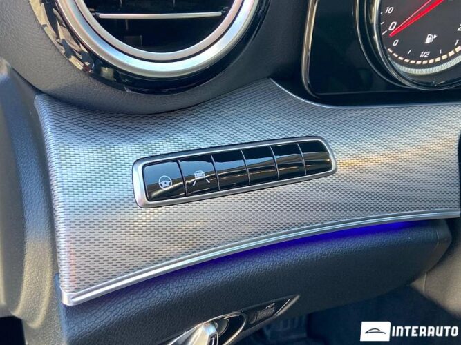 Mercedes E 220 45 interauto-car