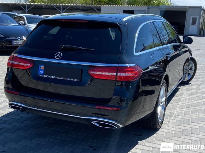 Mercedes E 220 34 interauto-car