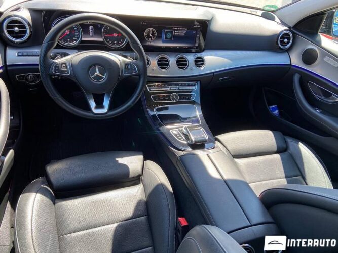 Mercedes E 220 37 interauto-car