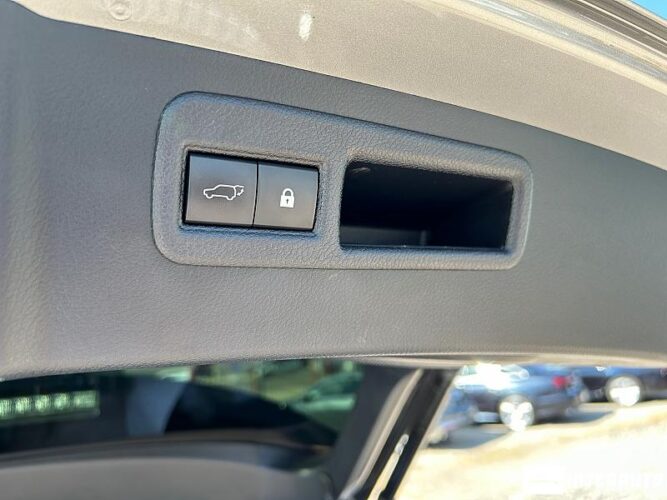 Lexus NX 300H 40 interauto-car