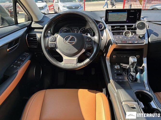 Lexus NX 300H 32 interauto-car