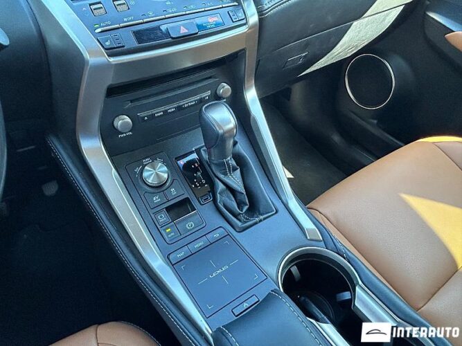 Lexus NX 300H 38 interauto-car